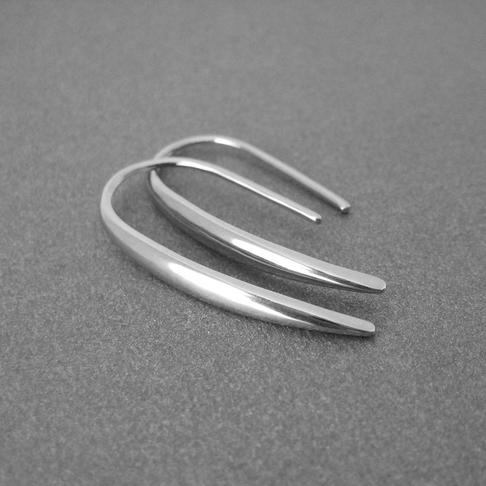 925 Sterling Silber Through-The-Line Ohrringe 925 Sterling Silber Through-The-Line Ohrringe von ElianorBijoux