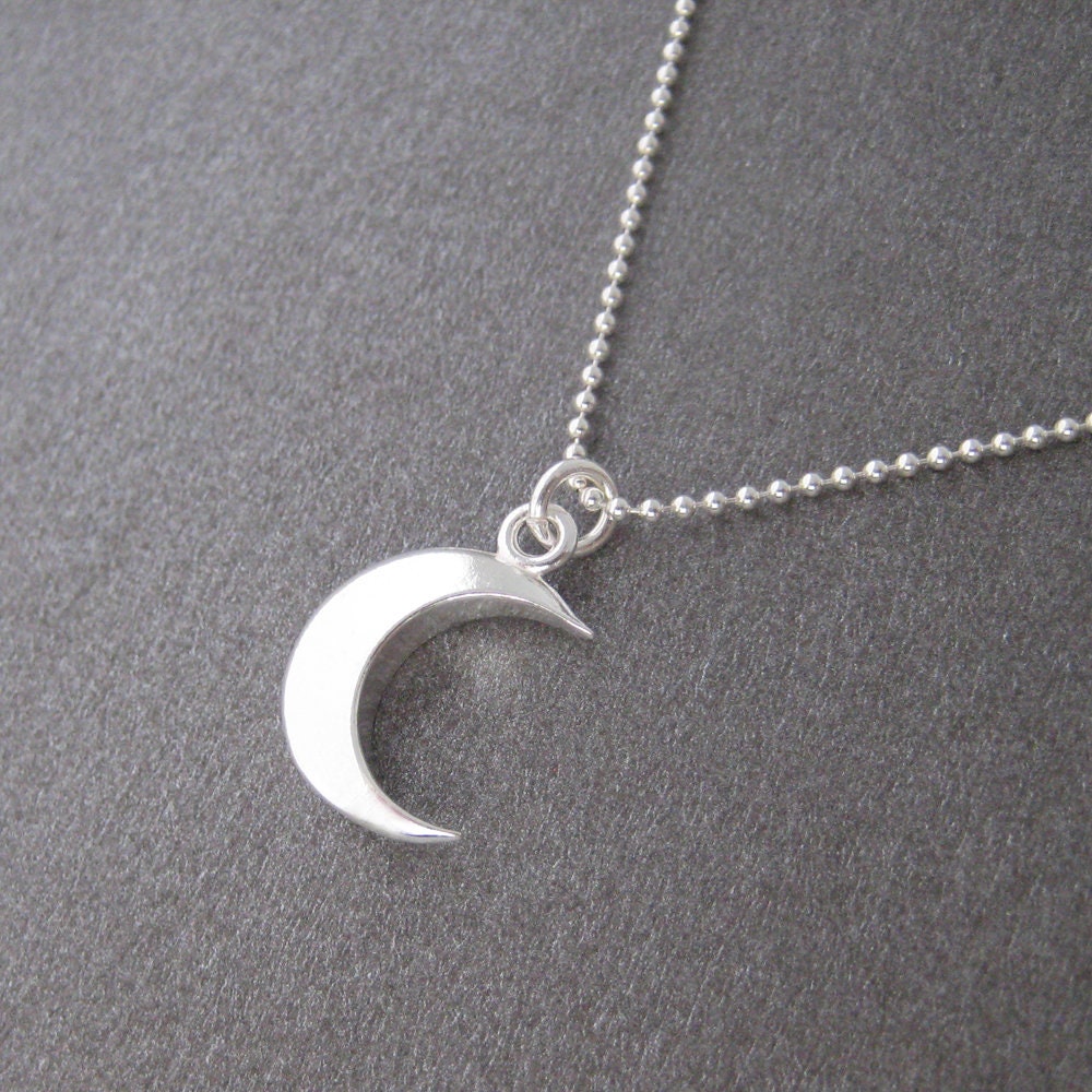 Halskette Mit Halbmond-Anhänger Aus 925Er Sterlingsilber Halskette Mit Halbmond-Anhänger Aus 925Er Sterlingsilber von ElianorBijoux