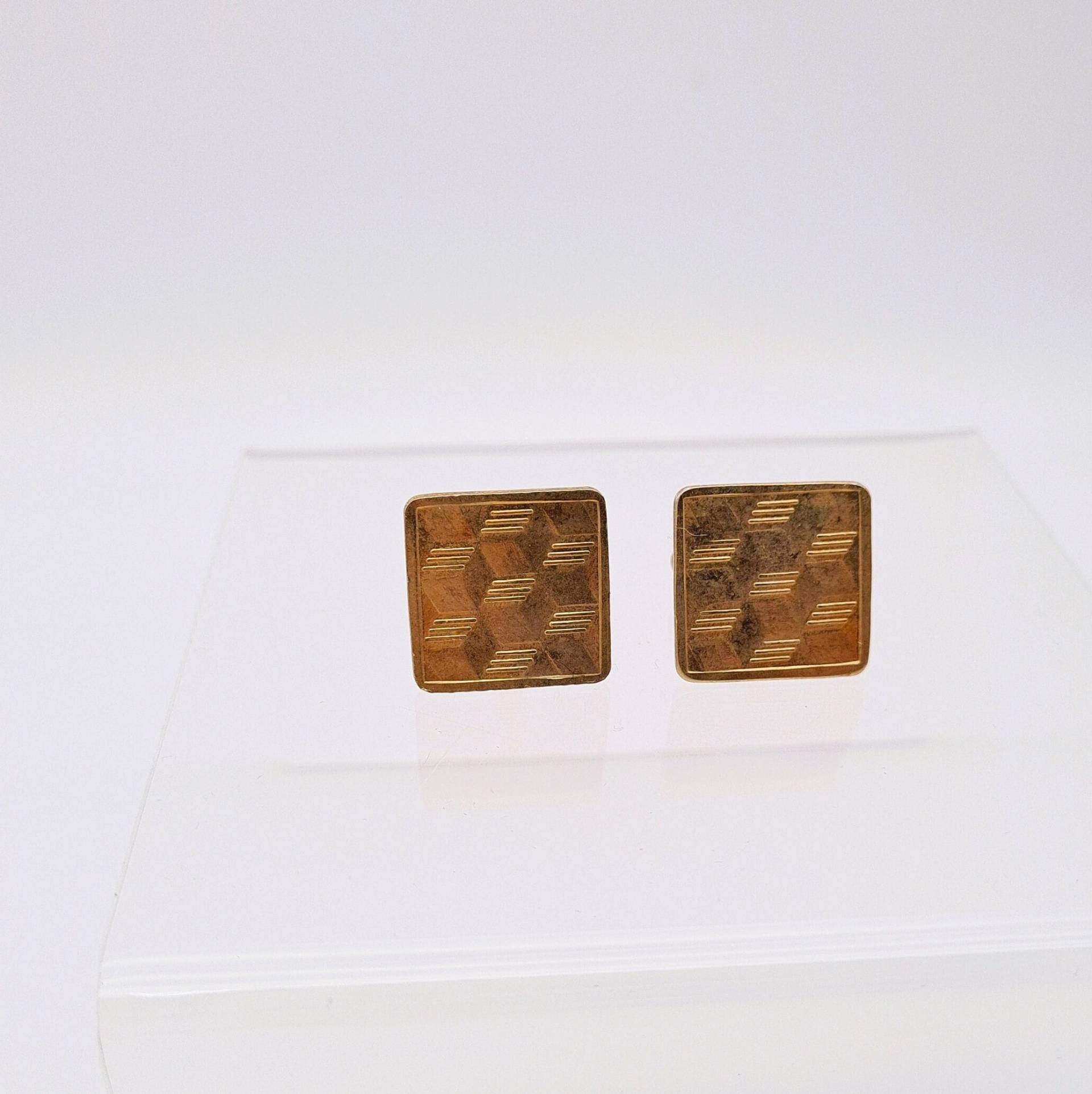 Goldfarbene Manschettenknöpfe - Verschiedene Formen Und Stile von EligiusVintageGifts