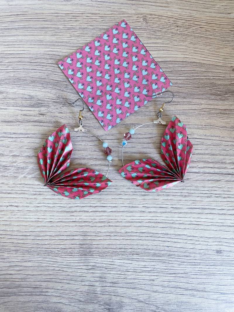 Origami-Schmuck Origami Und Swarovski Feder Creolen Origami-Schmuck Origami Und Swarovski Feder Creolen von ElinaALittleMarket