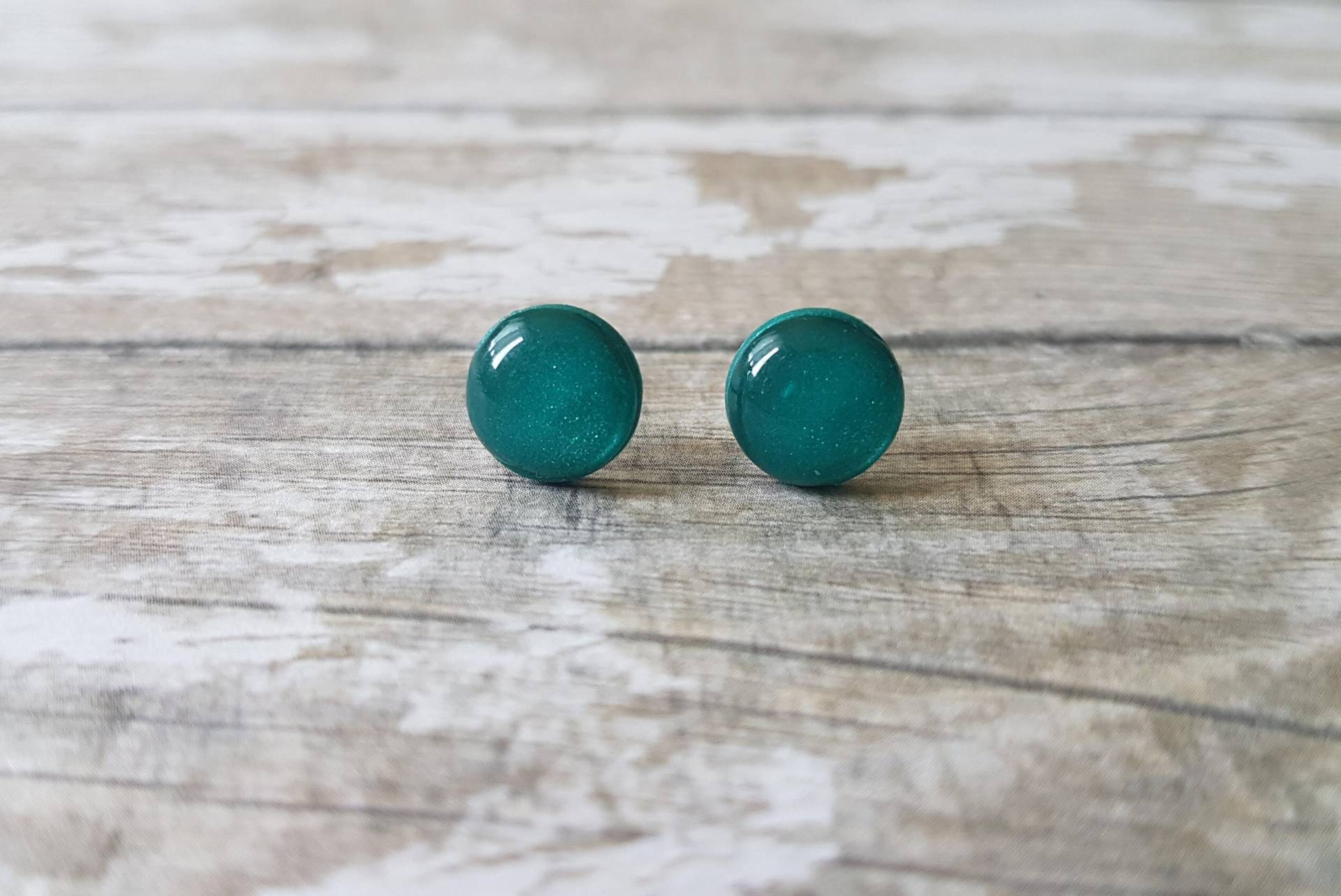 Smaragdgrüne Ohrringe, Dunkelgrüne Ohrstecker, Ohrringe Grün Tiefgrüne Minimalist, Einfache Ohrstecker Grün, Grünes Geschenk Für Sie Smaragdgrüne Ohrringe, Dunkelgrüne Ohrstecker, Ohrringe Grün Tiefgrüne Minimalist, Einfache Ohrstecker Grün, Grünes Geschenk Für Sie von ElisGiftBoutique