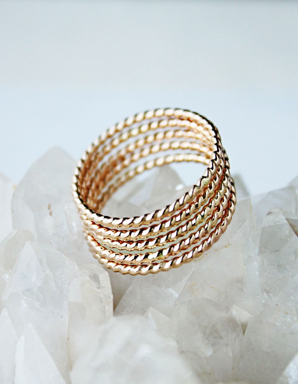 14K Gold Filled Stapelringe Gedrehter Draht, Set Von 5 Goldenen Ringen 14K Gold Filled Stapelringe Gedrehter Draht, Set Von 5 Goldenen Ringen von ElisabethSpace
