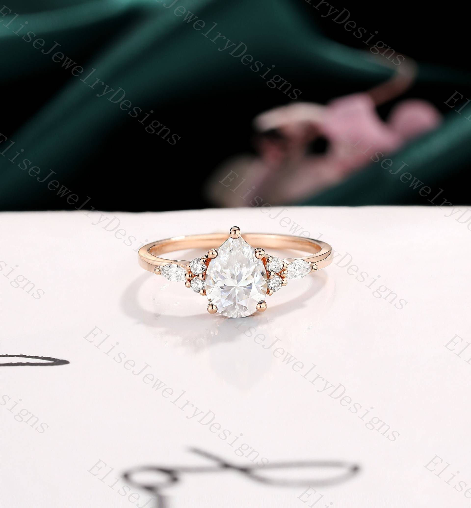 Antiker Moissanite Verlobungsring Birne Ring Einzigartiger Brautring Rose Gold Zarter Jahrestag Versprechen Sieben Stein von EliseJewelryDesigns