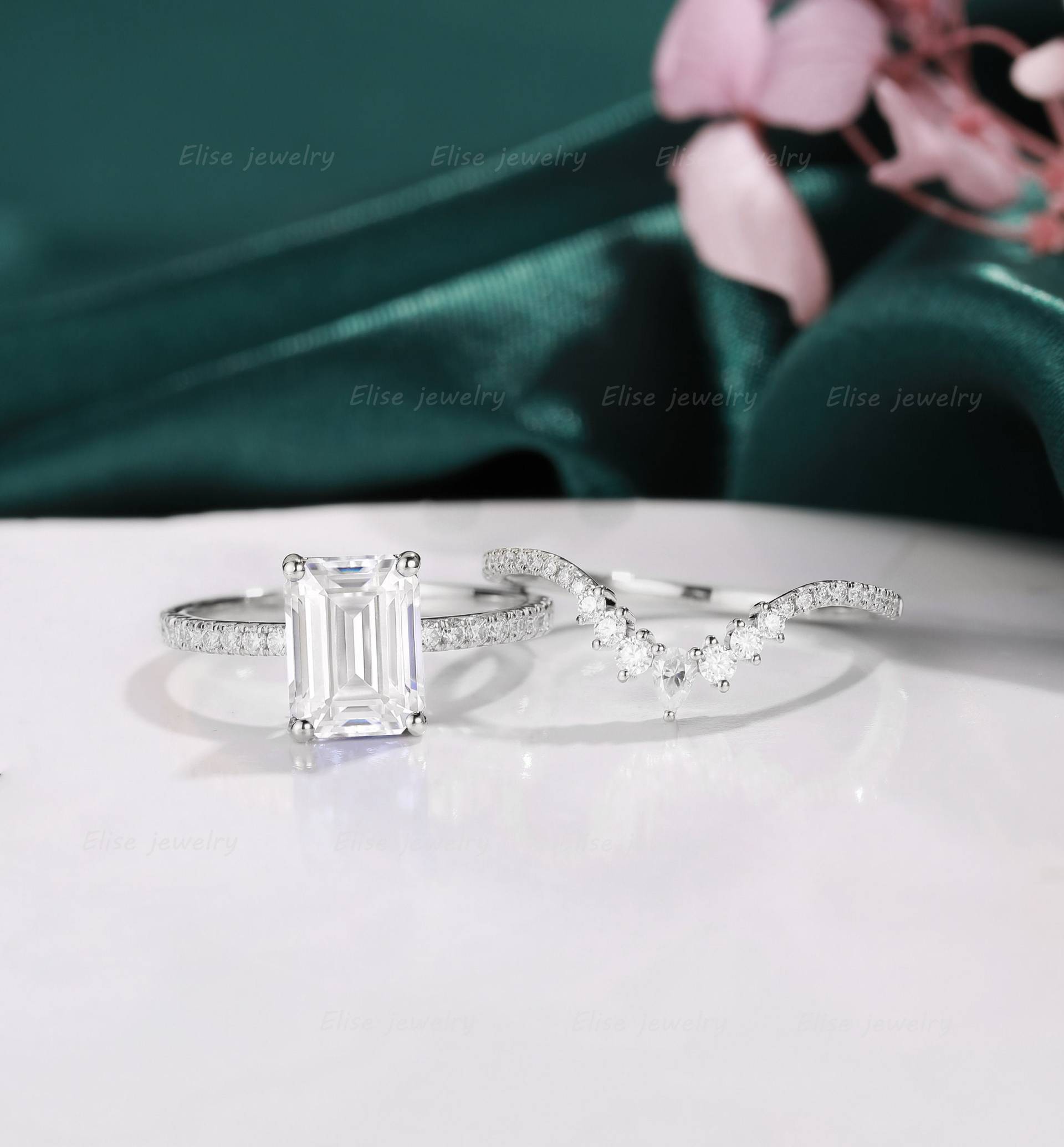 Smaragd Cut Moissanit Verlobungsring Vintage Ring Weißgold Pave Diamant Stapel Diamant Brautring von EliseJewelryDesigns