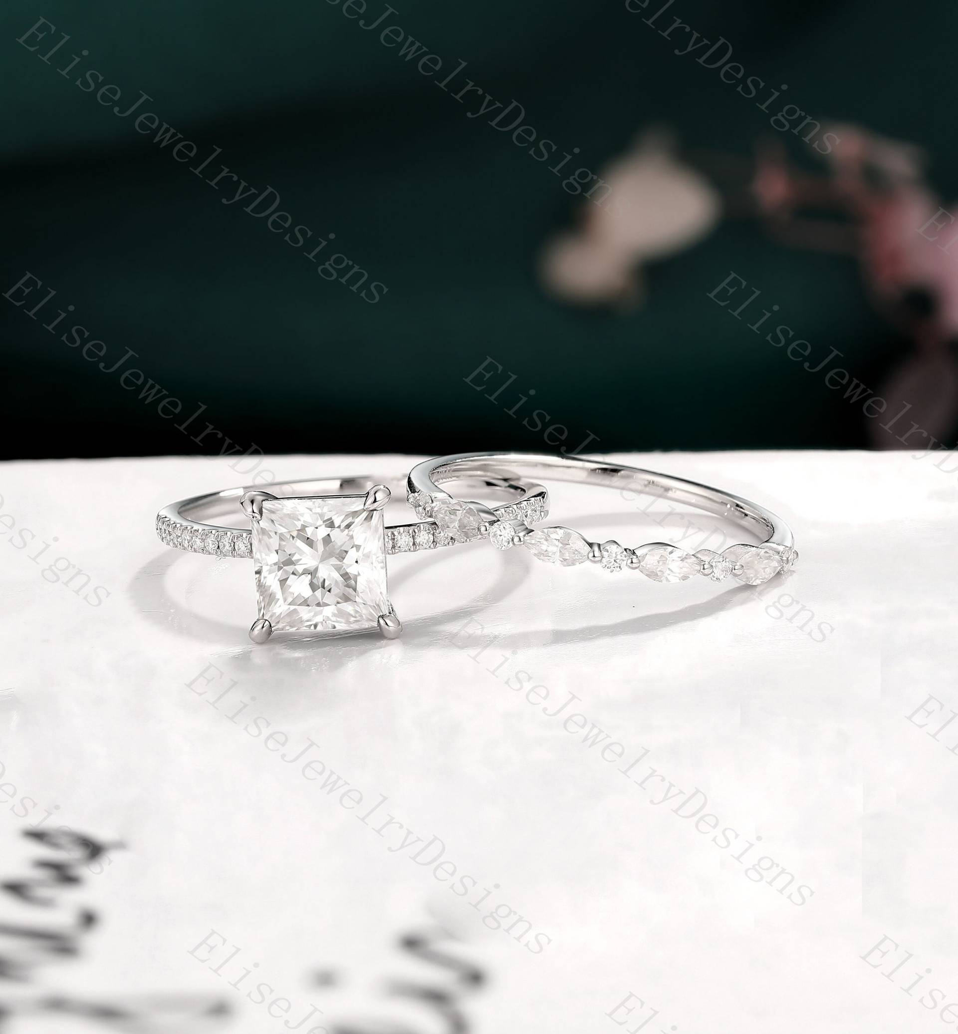 Zierliches Moissanit Verlobungsring Set | Vintage Ring Weißgold Princess Cut Marquise Hochzeitsband Braut Versprechen von EliseJewelryDesigns