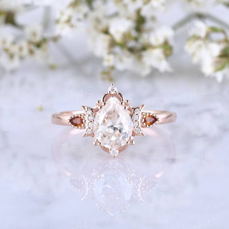 Vintage Birnenförmiger Moissanit Verlobungsring Einzigartiger Granat Cluster Ring Mond Stern Roségold Brautring Versprechen Jubiläumsgeschenk von EliseJewelryUS