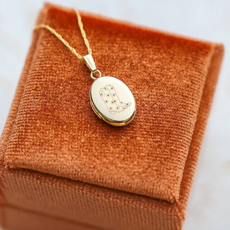 Cowboy Boot Medaillon Halskette, 14K Gold Anhänger, Western Charm Cowboy Boot Medaillon Halskette, 14K Gold Anhänger, Western Charm von StoryHouseGoods
