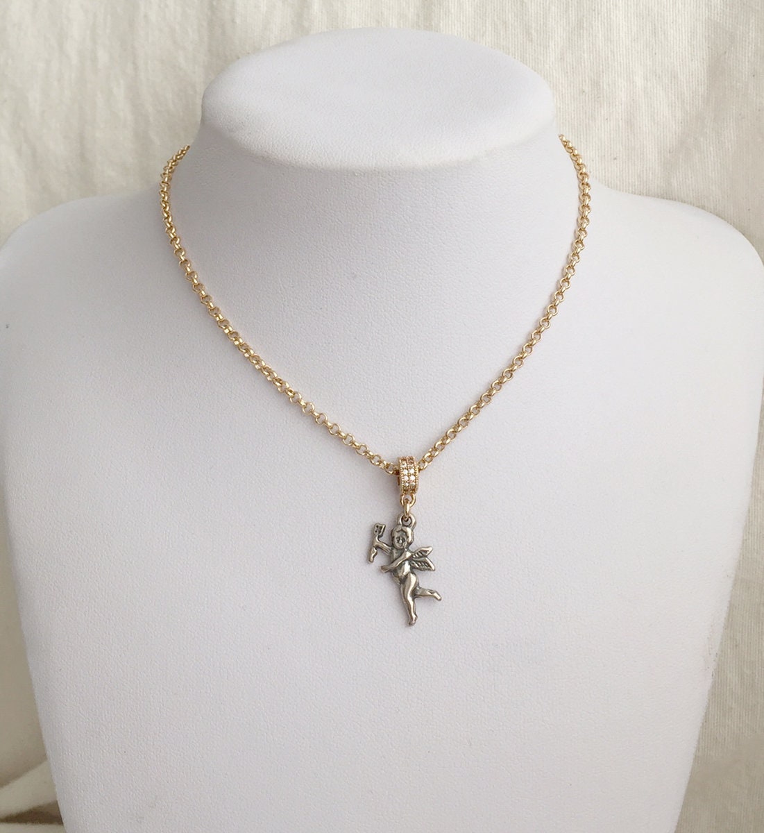 Engel Halskette, Amor Liebe Schmuck, Silber Goldschmuck, Zierliche Goldkette, Männerhalskette Engel Halskette, Amor Liebe Schmuck, Silber Goldschmuck, Zierliche Goldkette, Männerhalskette von Eliyan