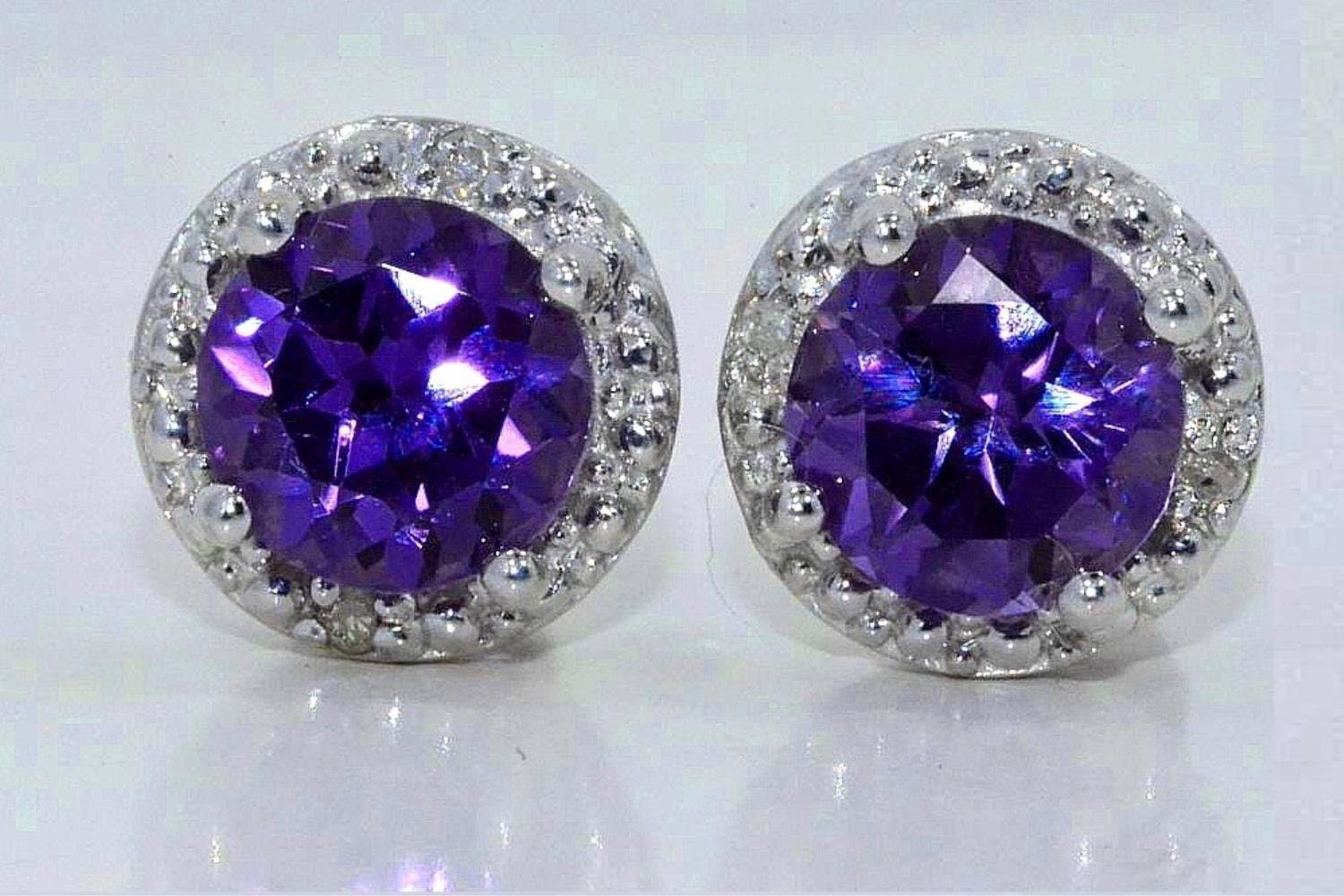 14Kt Gold Alexandrit Ohrringe, Diamant Ohrstecker, Juni Birthstone Geschenk Für Sie von ElizabethJewelryInc