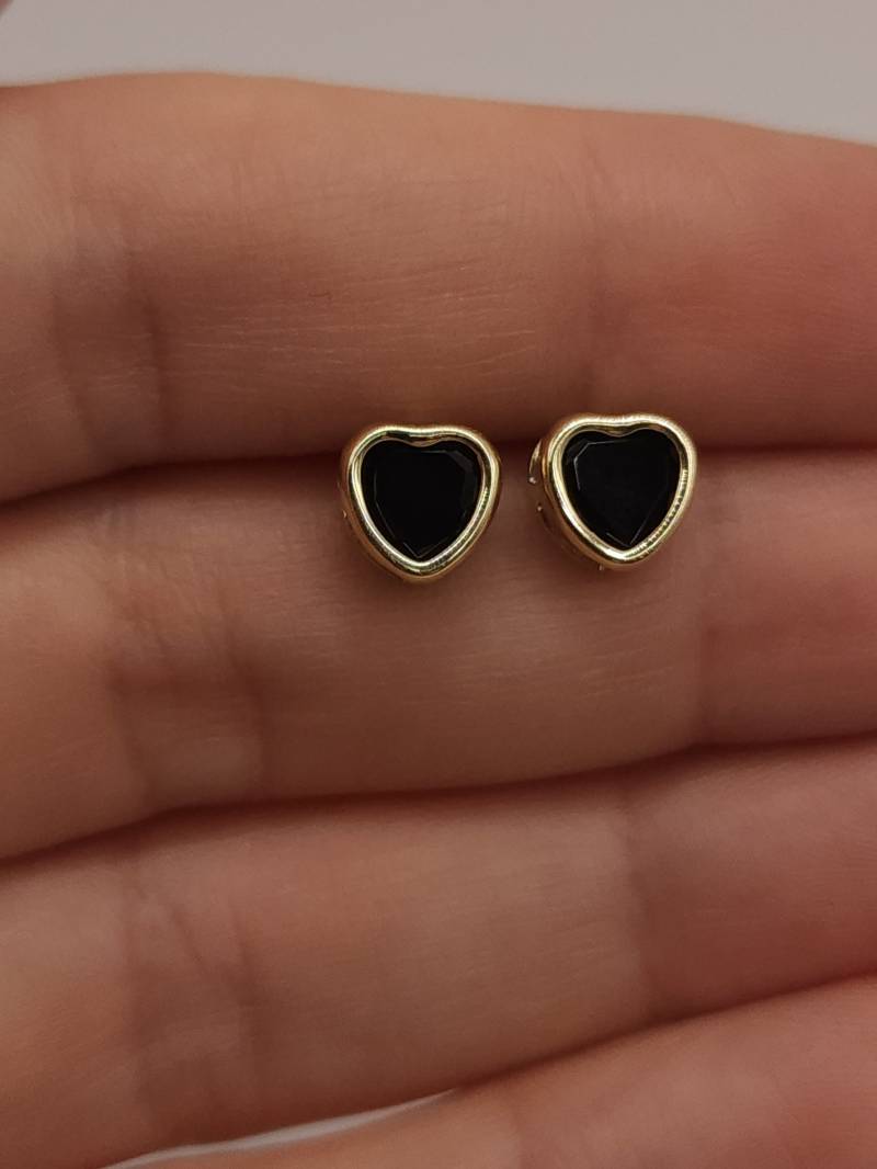 14Kt Gold Echte Schwarze Onyx Herz Bezel Ohrstecker von ElizabethJewelryInc