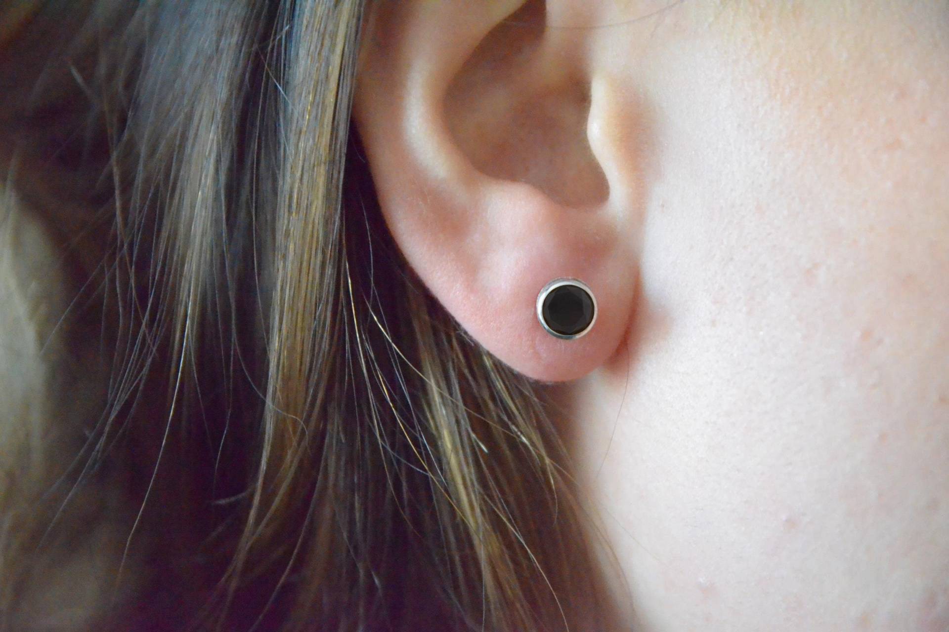 14Kt Gold Echte Schwarze Onyx Lünette Runde Ohrstecker von ElizabethJewelryInc