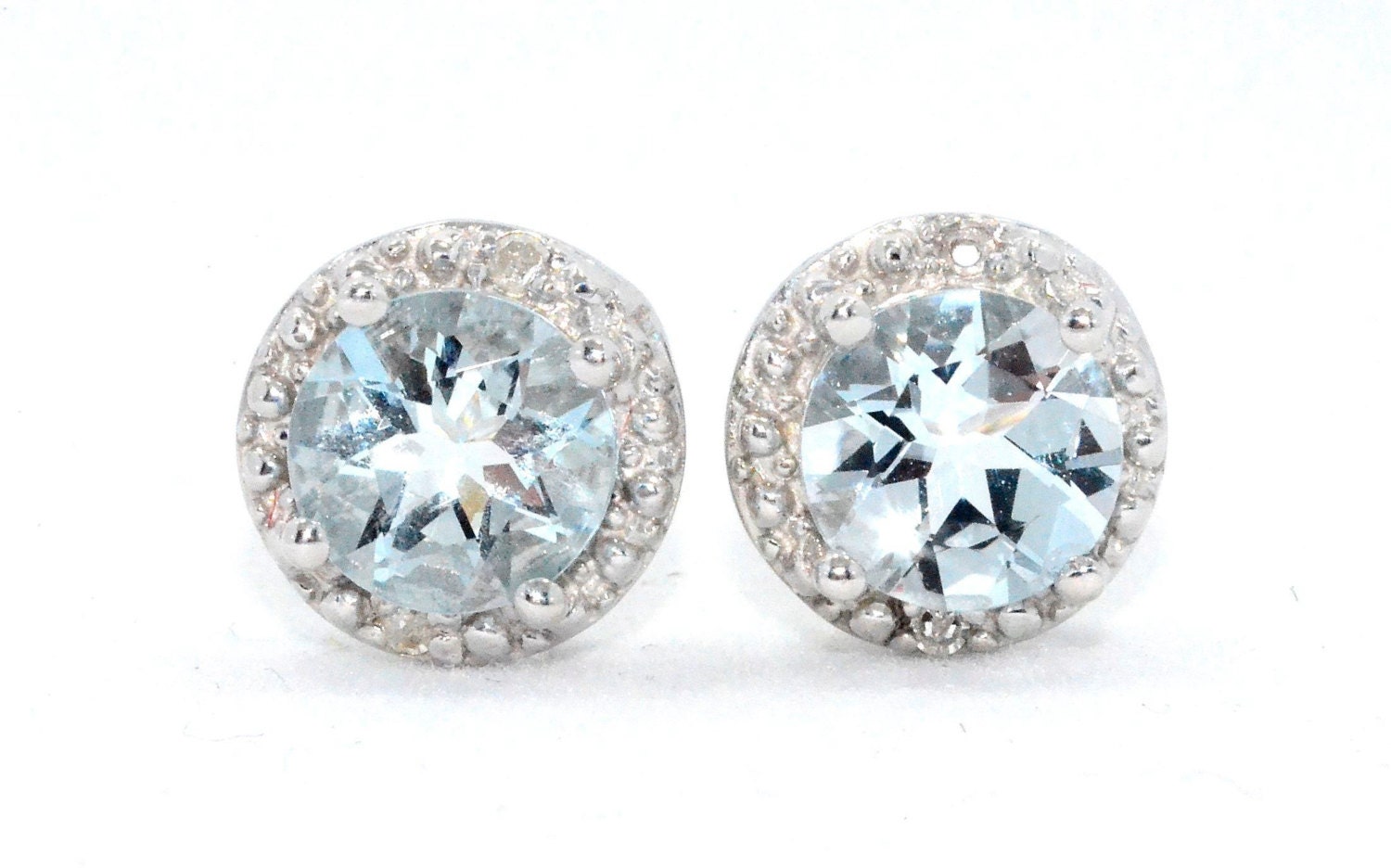 14Kt Gold Natürliche Aquamarin Ohrringe, Diamant Ohrstecker, März Geburtsstein Ohrringe von ElizabethJewelryInc