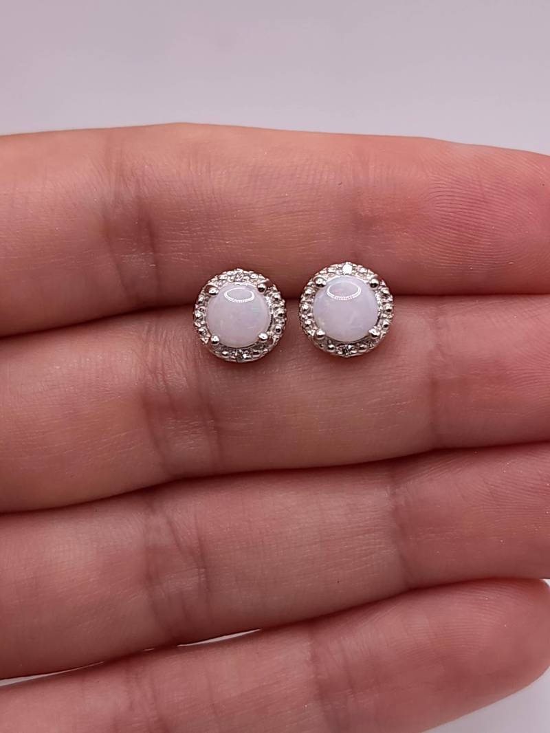 14Kt Gold Natürliche Opal Ohrringe, Diamant Ohrstecker, Oktober Geburtsstein Ohrringe von ElizabethJewelryInc