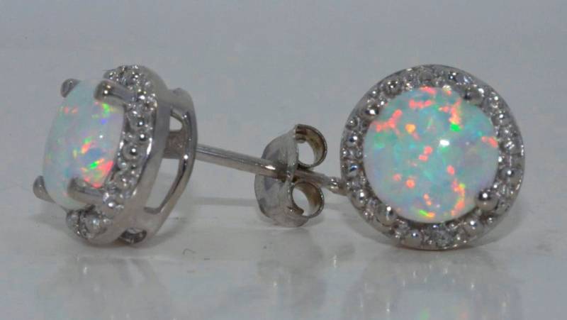 14Kt Gold Opal Ohrringe, Diamant Ohrstecker, Oktober Geburtsstein Ohrringe von ElizabethJewelryInc