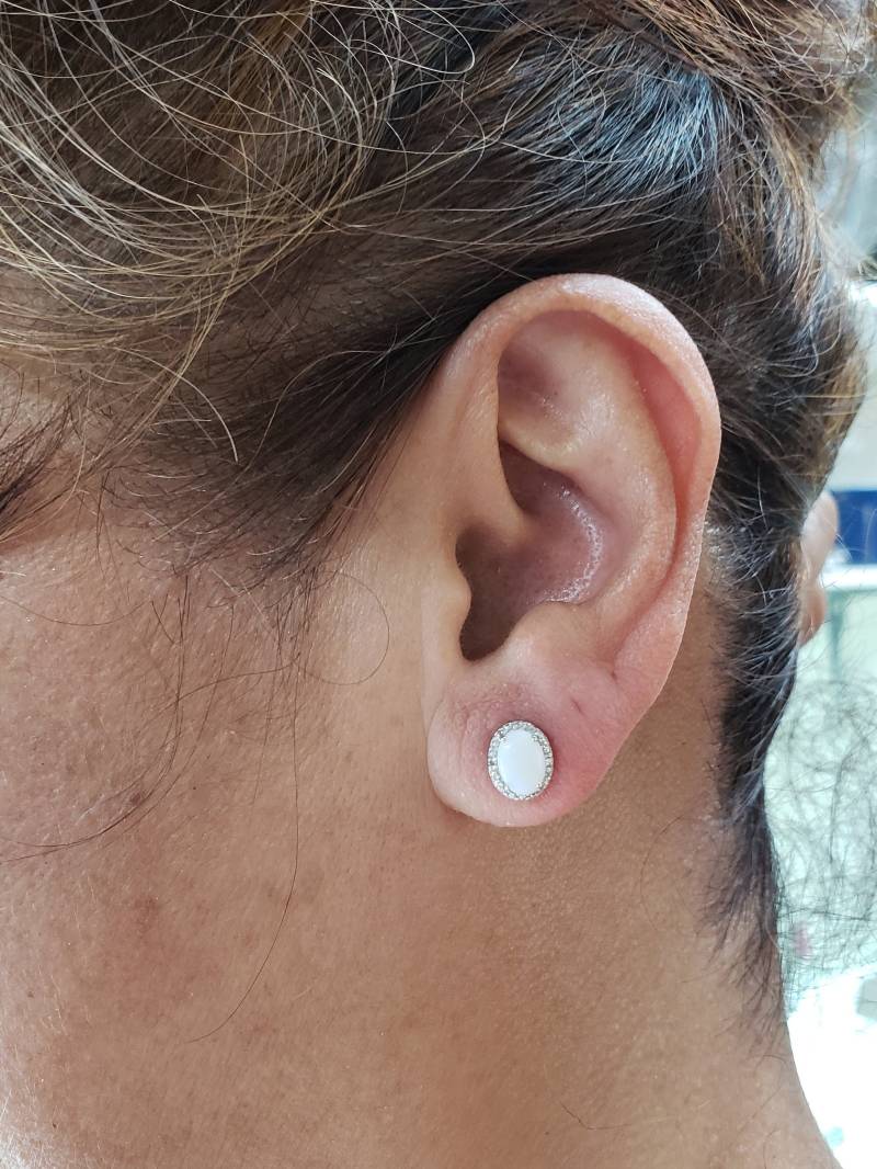 14Kt Gold Opal Ohrringe, Natürliche Diamant Oval Oktober Geburtsstein Ohrringe von ElizabethJewelryInc