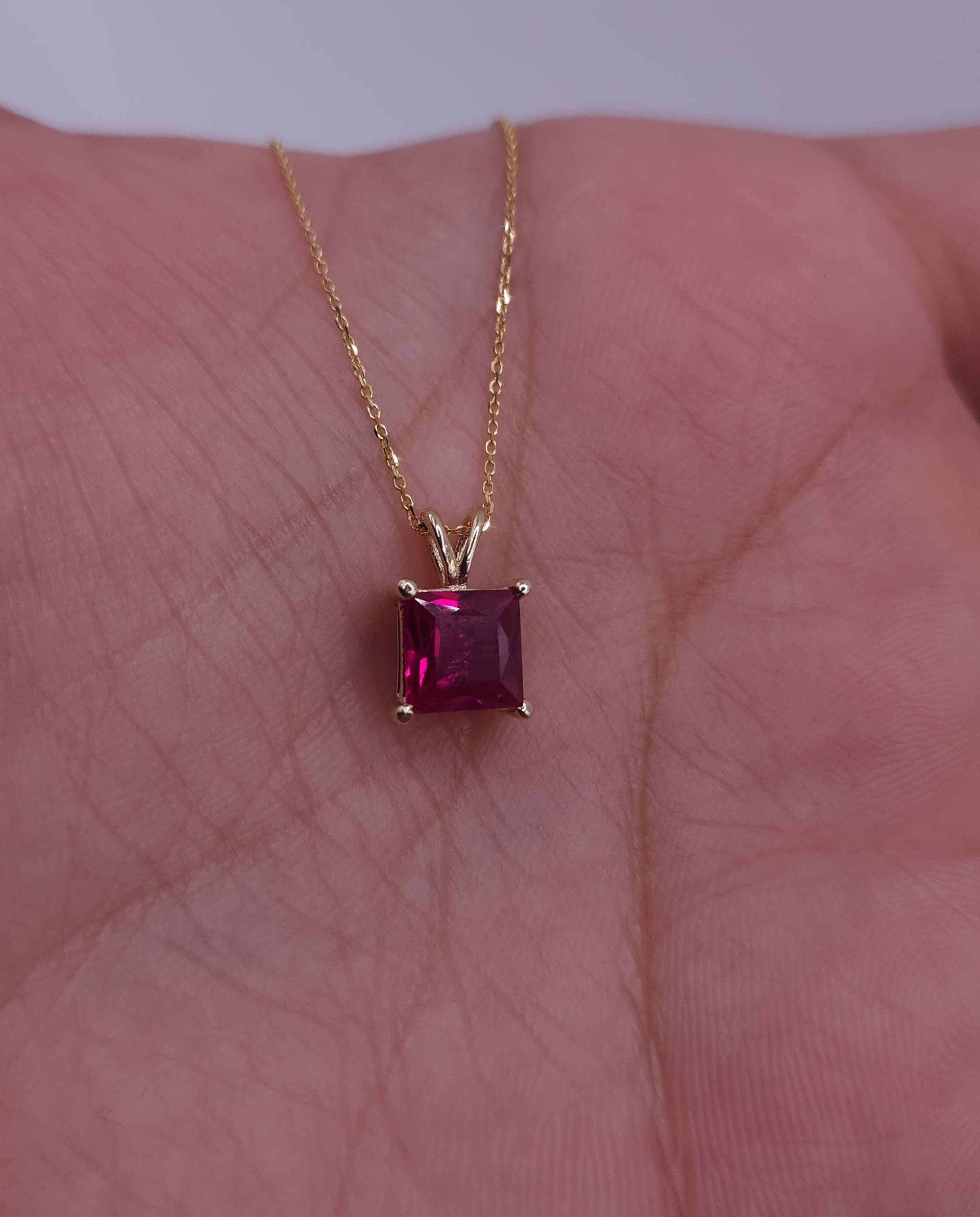 14Kt Gold Rubin Halskette, Anhänger, Prinzessin Quadrat Juli Birthstone Halskette von ElizabethJewelryInc