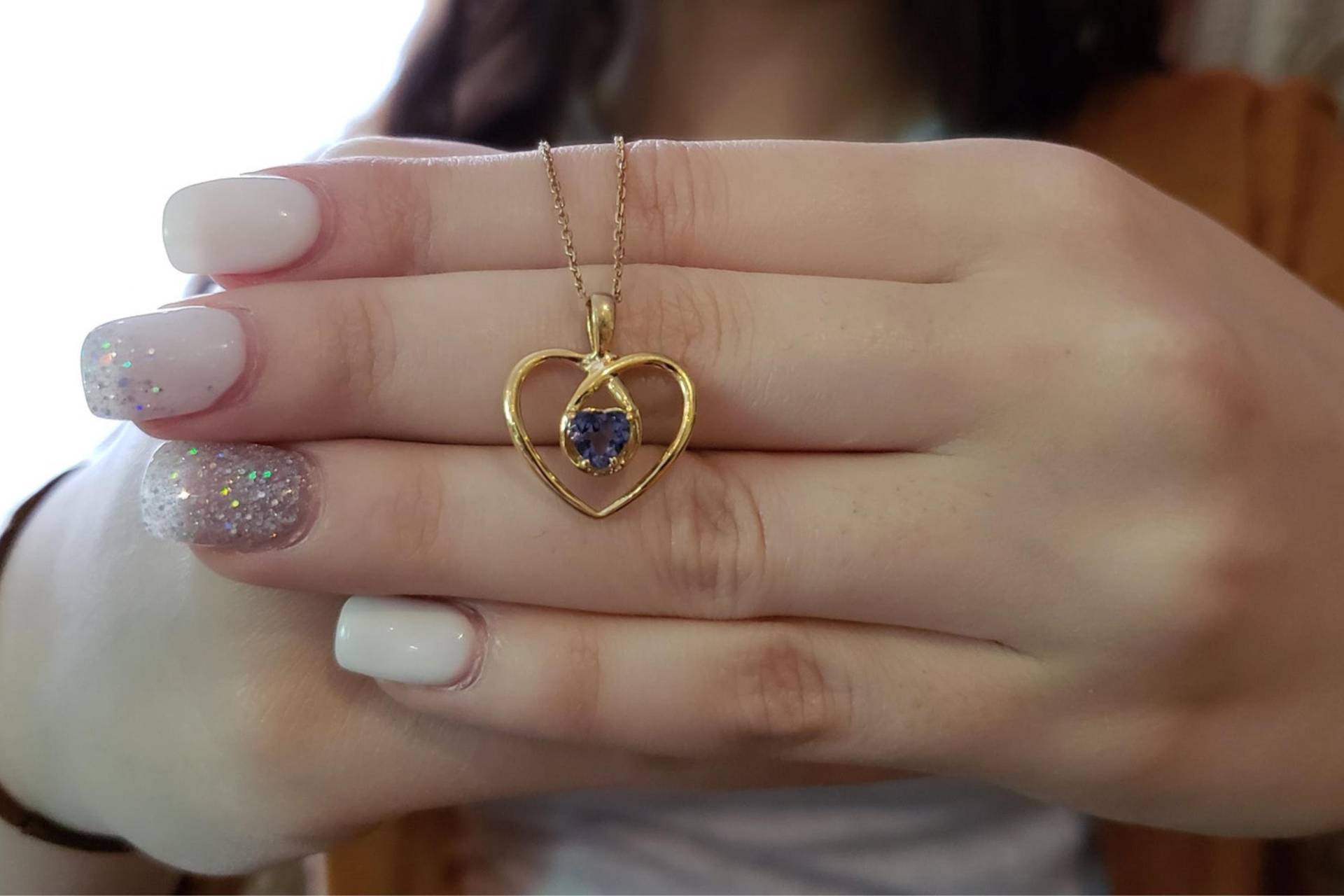 14Kt Gold Tansanit Halskette, Herz Doppelherz Solitär Zierliche Edelstein Halskette von ElizabethJewelryInc