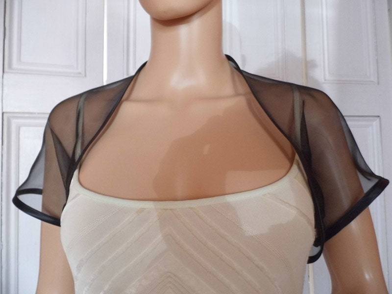 Schwarzer Kappe Hülsen-Organza-Hochzeits-Braut-Brautjungfer-Abend-Abschlussball Shrug Bolero Schwarzer Kappe Hülsen-Organza-Hochzeits-Braut-Brautjungfer-Abend-Abschlussball Shrug Bolero von ElizabethMerlin