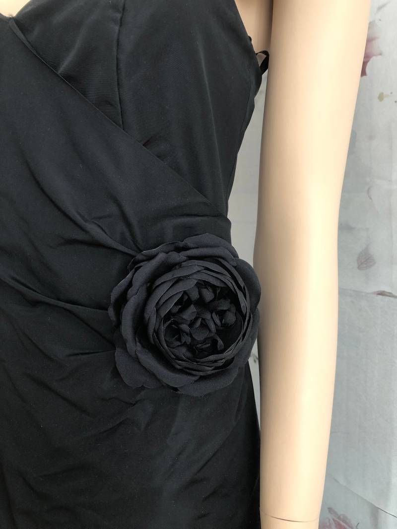 Brosche Blume Ansteckblume Pfingstrose Schwarz Hochzeit Kleid Kleidschmuck Accessoire Haarblume Blumenbrosche Brosche Blume Ansteckblume Pfingstrose Schwarz Hochzeit Kleid Kleidschmuck Accessoire Haarblume Blumenbrosche von Elizabethmode