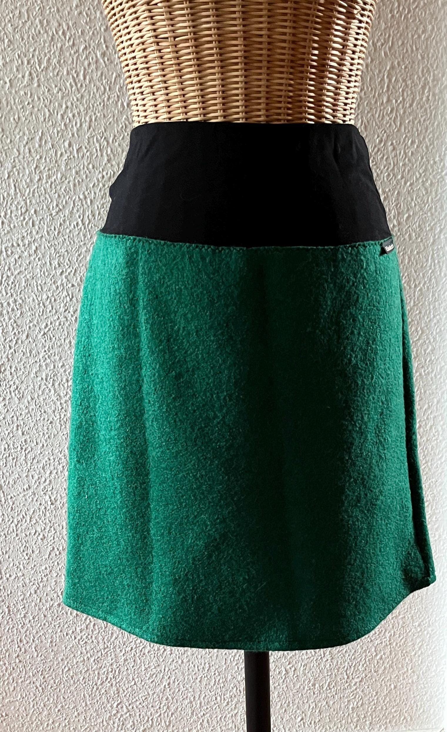 Rock A-Linie Walklodenrock, Wollrock, Walkrock in Grün von ElkeBettinDesign