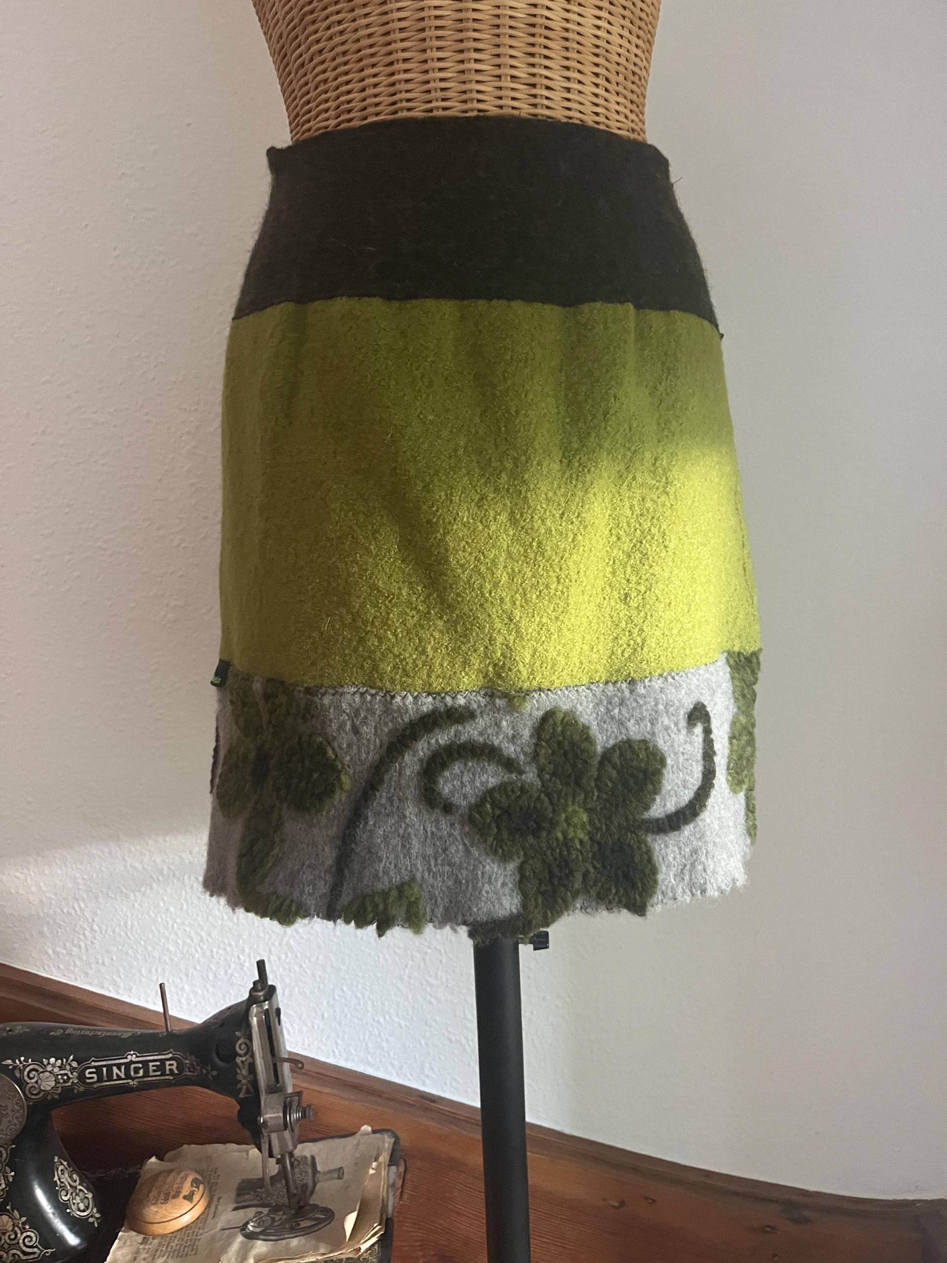 Wollrock-Walklodenrock Blume Kiwi von ElkeBettinDesign