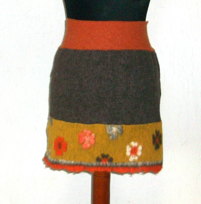 Wollrock-Walklodenrock Blume von ElkeBettinDesign