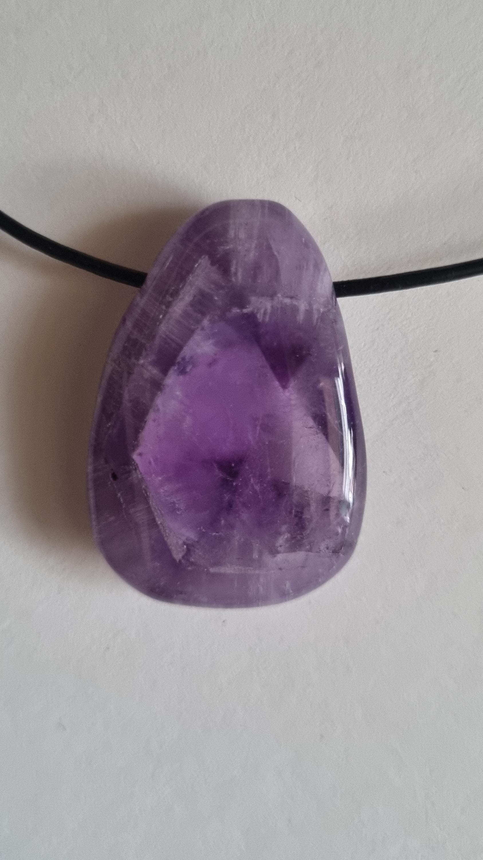 Amethyst Mit Lederband von ElkesEdelsteinstube