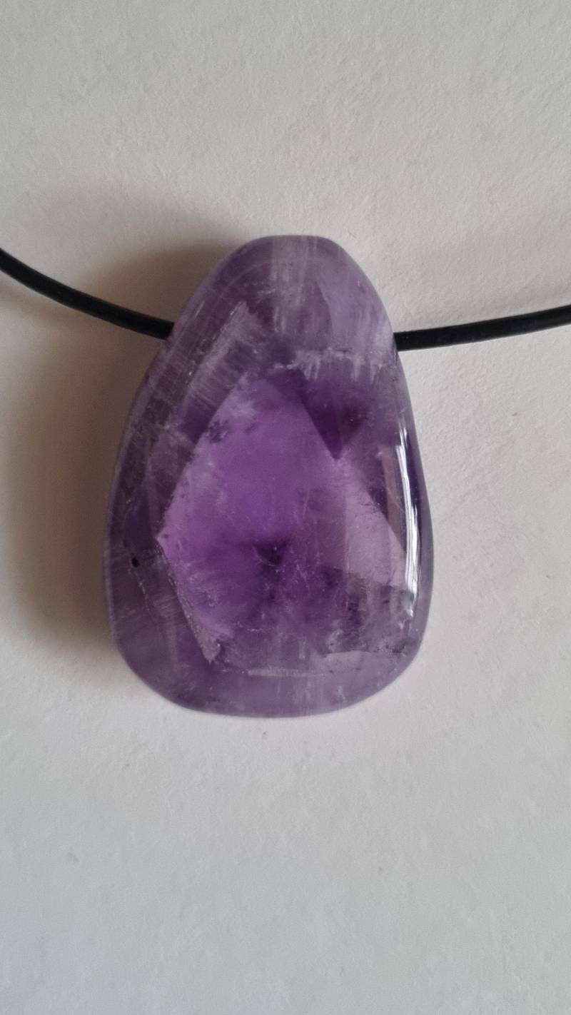 Amethyst Mit Lederband von ElkesEdelsteinstube