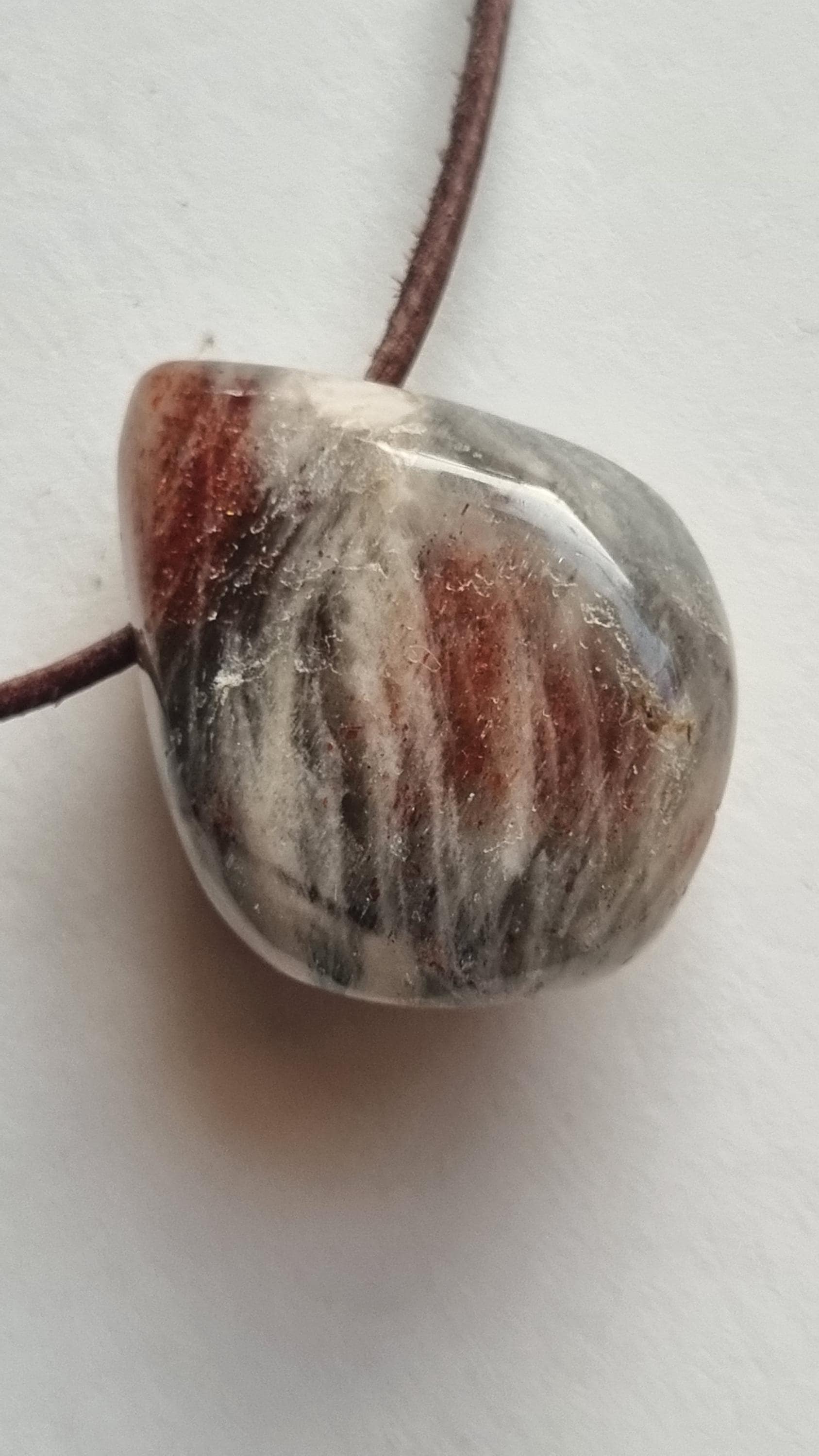 Arusha Sonnenstein Mit Lederband von ElkesEdelsteinstube