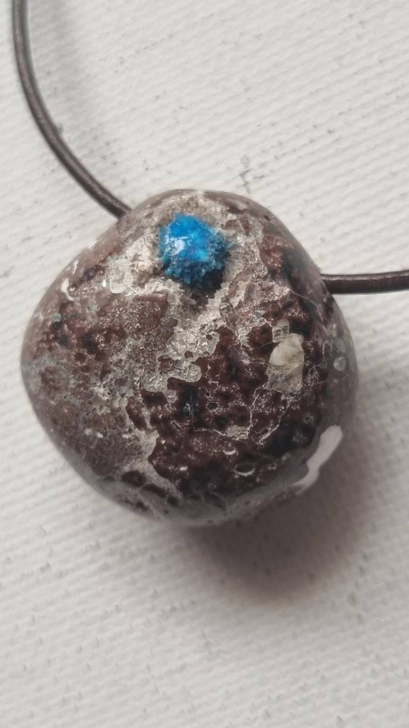 Cavansit Mit Lederband von ElkesEdelsteinstube