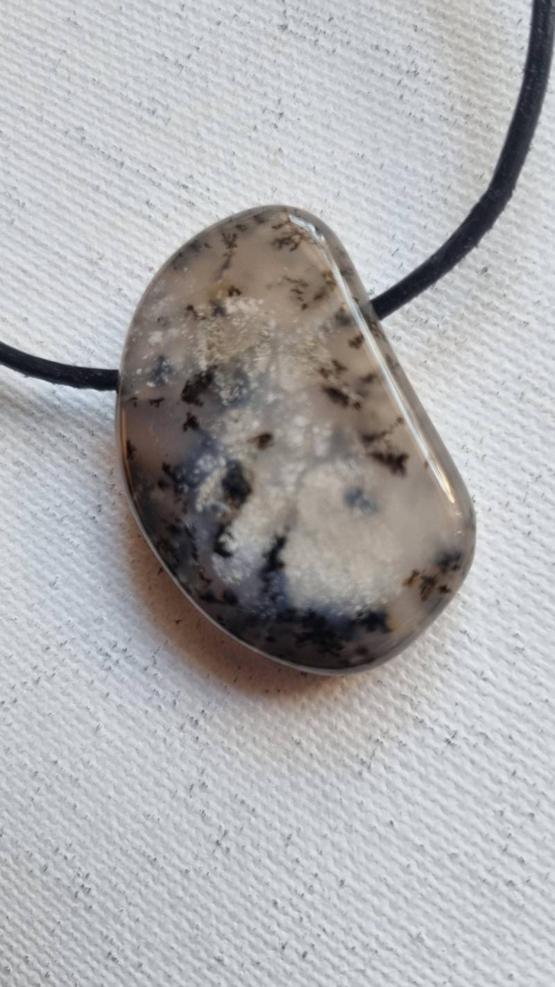 Dendritenachat Mit Lederband von ElkesEdelsteinstube