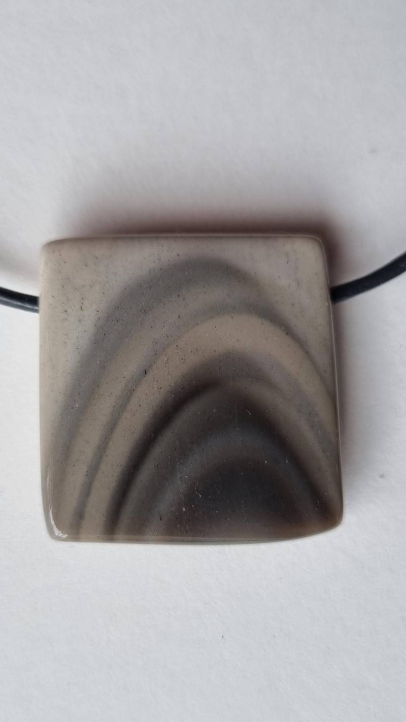 Flint-Feuerstein Mit Lederband von ElkesEdelsteinstube