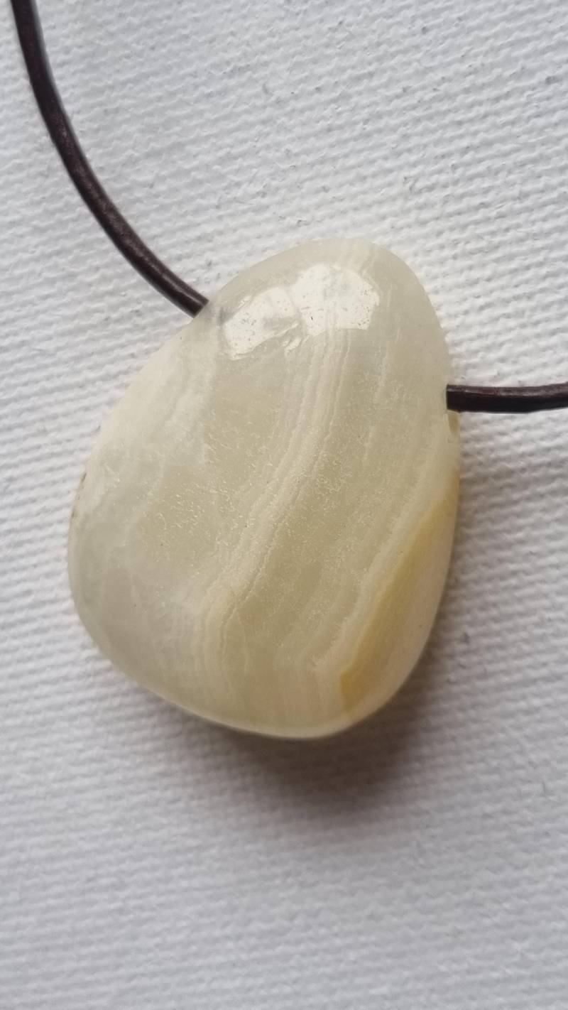 Gelber Calcit | Argentinien Mit Lederband von ElkesEdelsteinstube