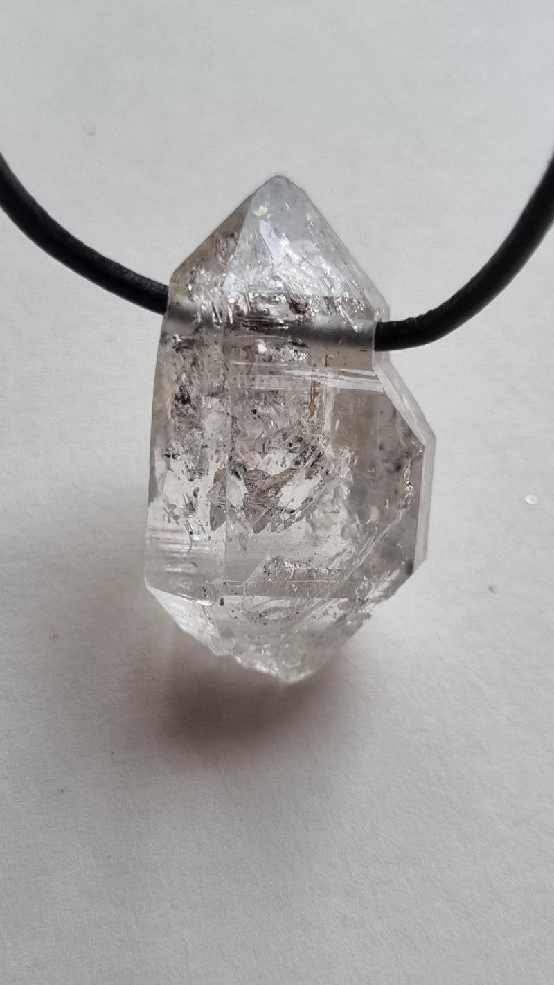 Herkimer Diamant Mit Lederband von ElkesEdelsteinstube
