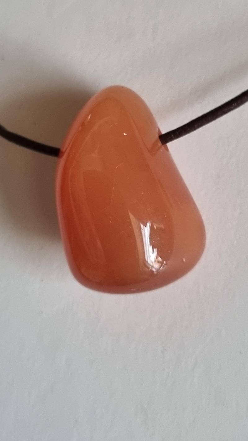 Karneol Mit Lederband von ElkesEdelsteinstube