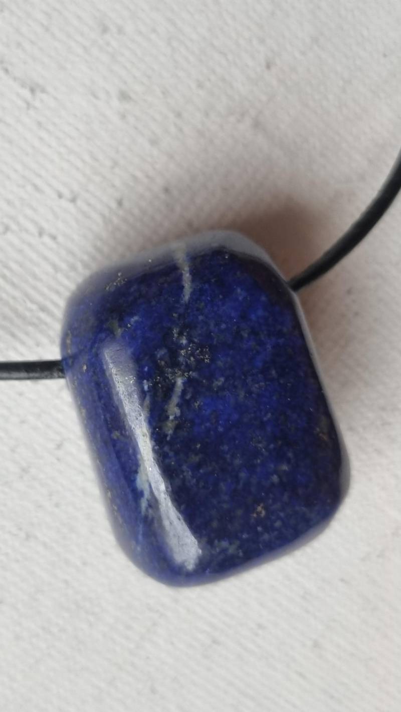 Lapis Lazuli Mit Lederband von ElkesEdelsteinstube