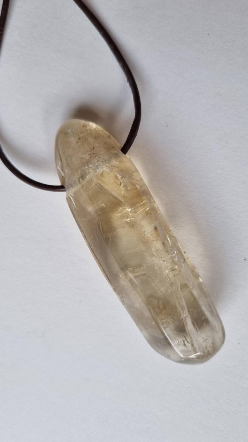 Natur-Zitrin Mit Lederband von ElkesEdelsteinstube