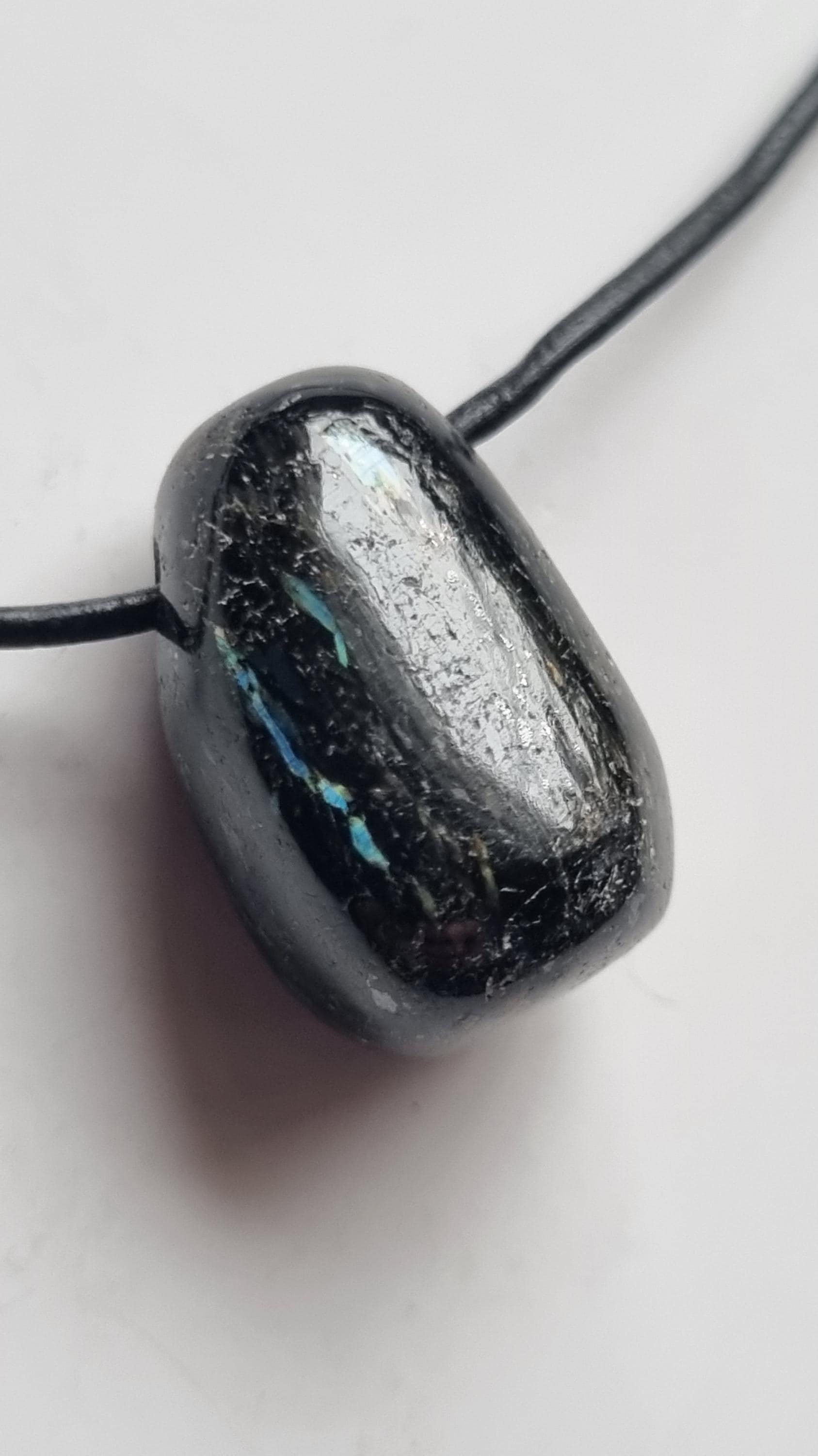 Nuummit | Nuuk, Grönland Mit Lederband, Selten Und Wunderschön von ElkesEdelsteinstube