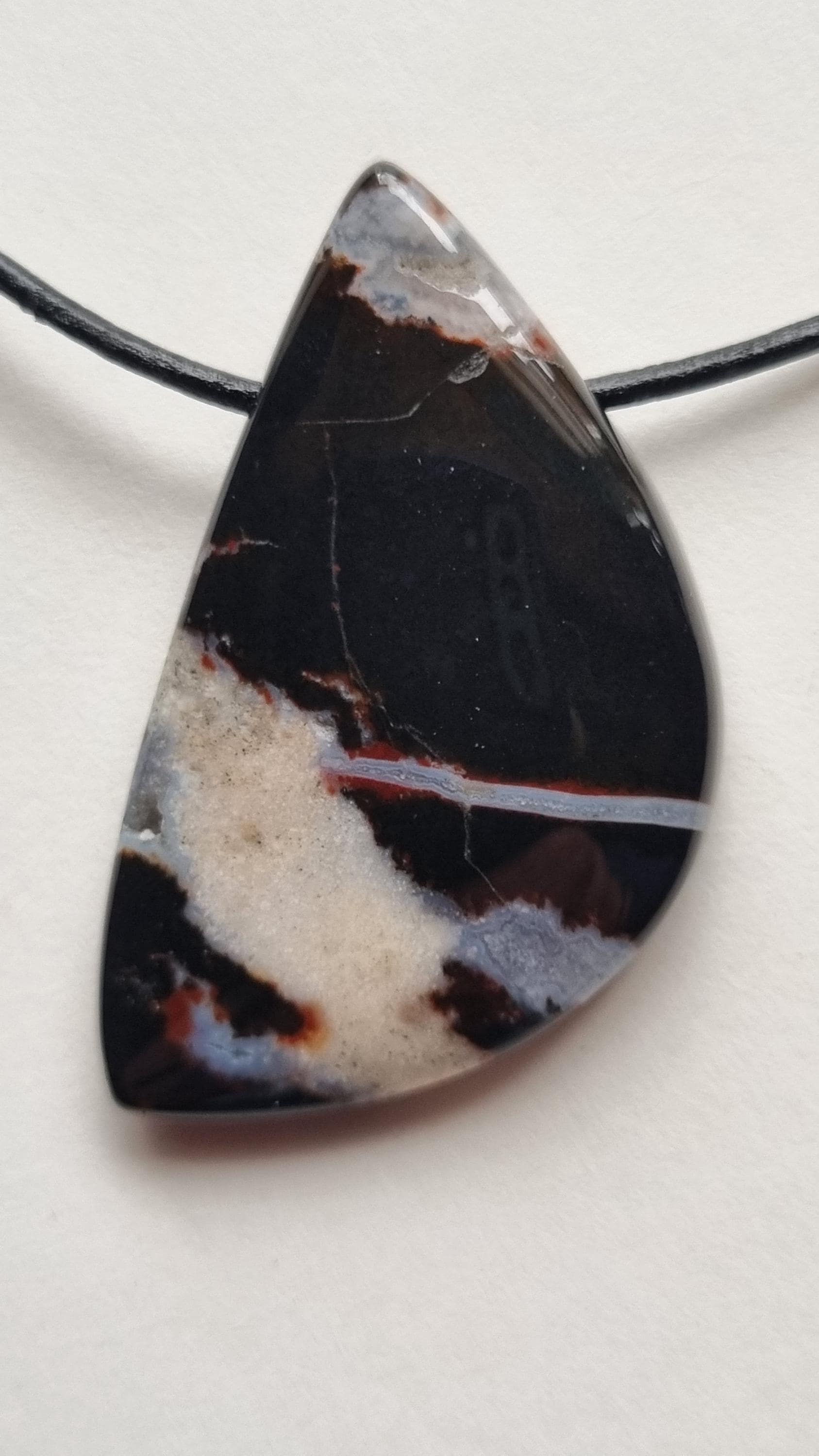 Sardonyx Mit Lederband von ElkesEdelsteinstube