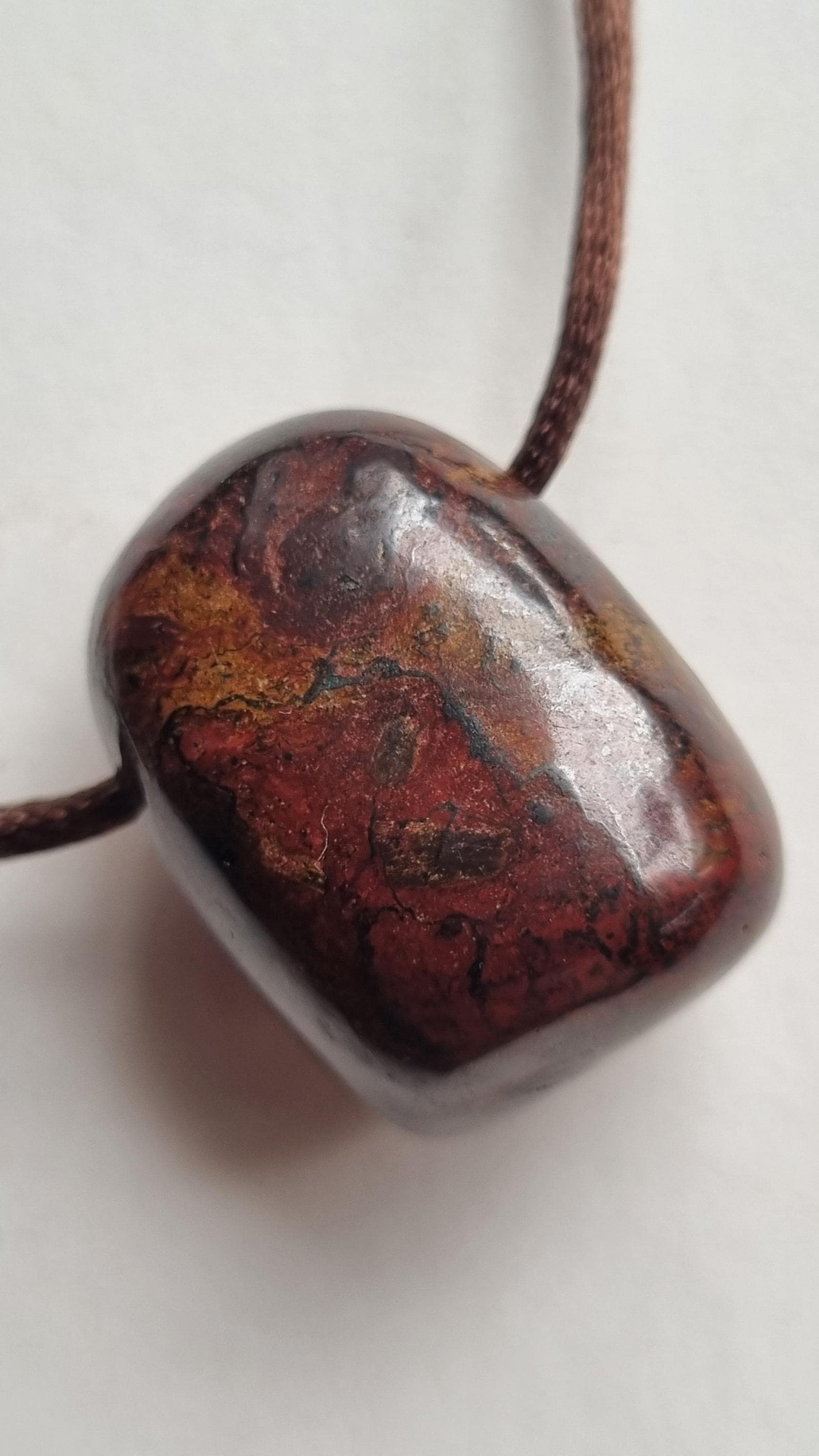 Seltener Zarinit Mit Seidenkordel von ElkesEdelsteinstube