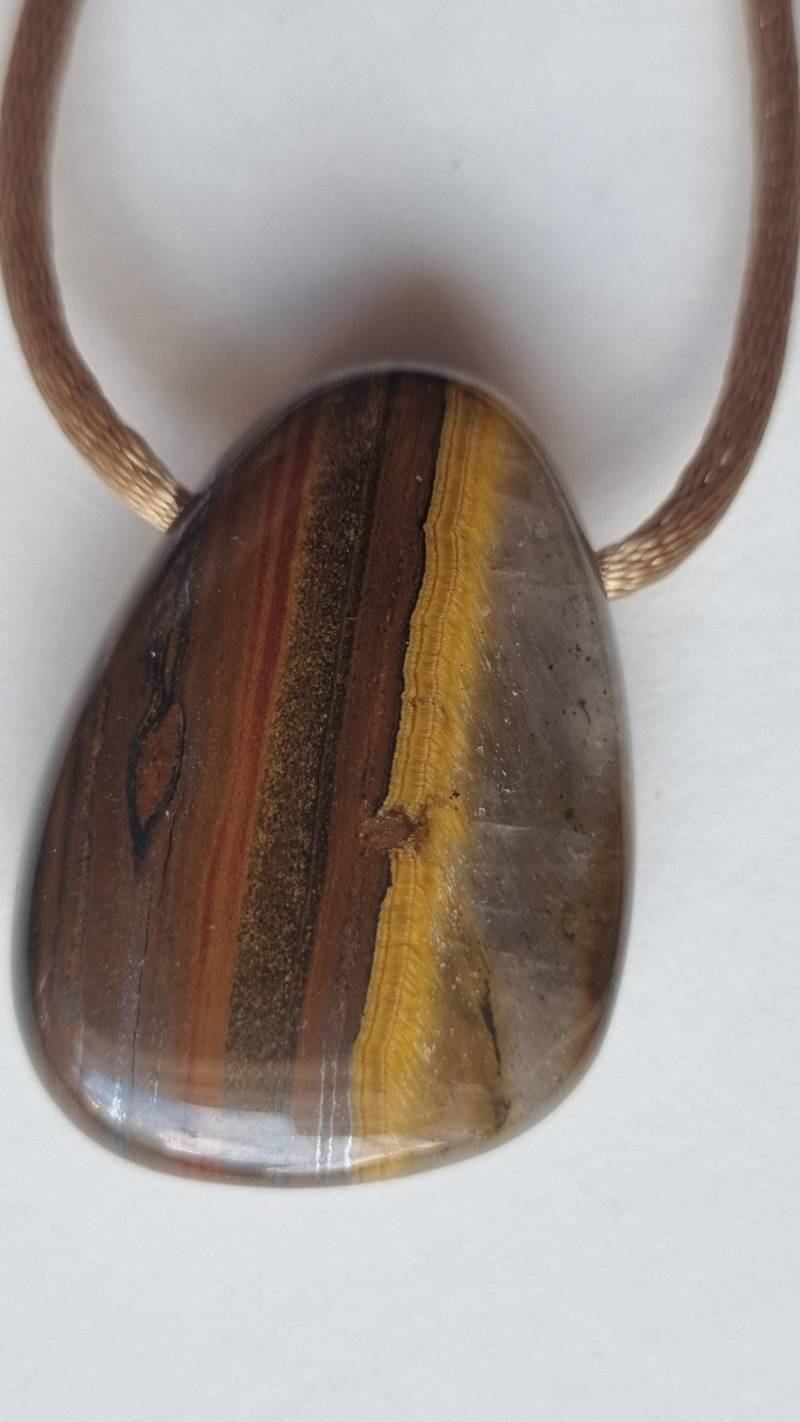 Tigeraugenjaspis Mit Seidenkordel von ElkesEdelsteinstube