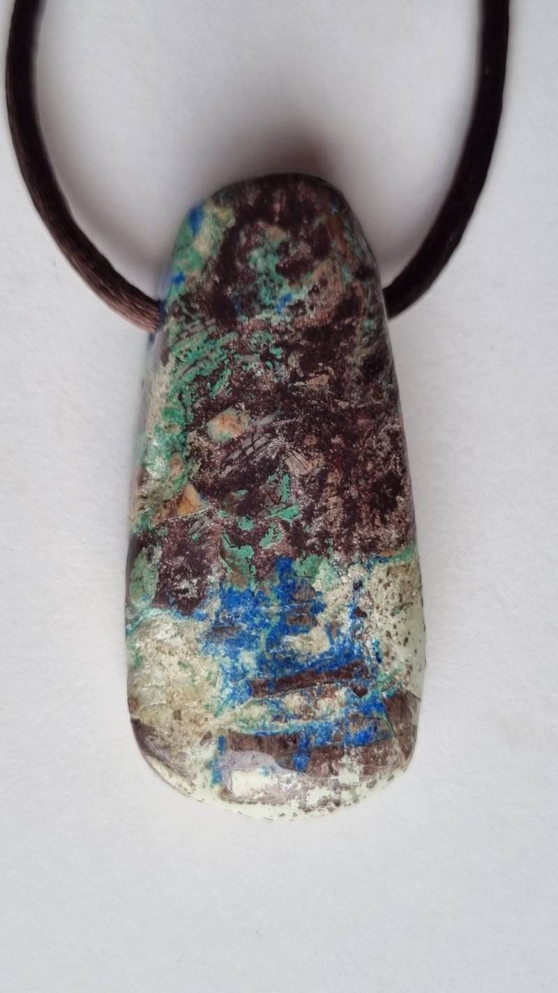 Wunderschön, Chrysokoll-Cuprit Mit Seidenkordel von ElkesEdelsteinstube