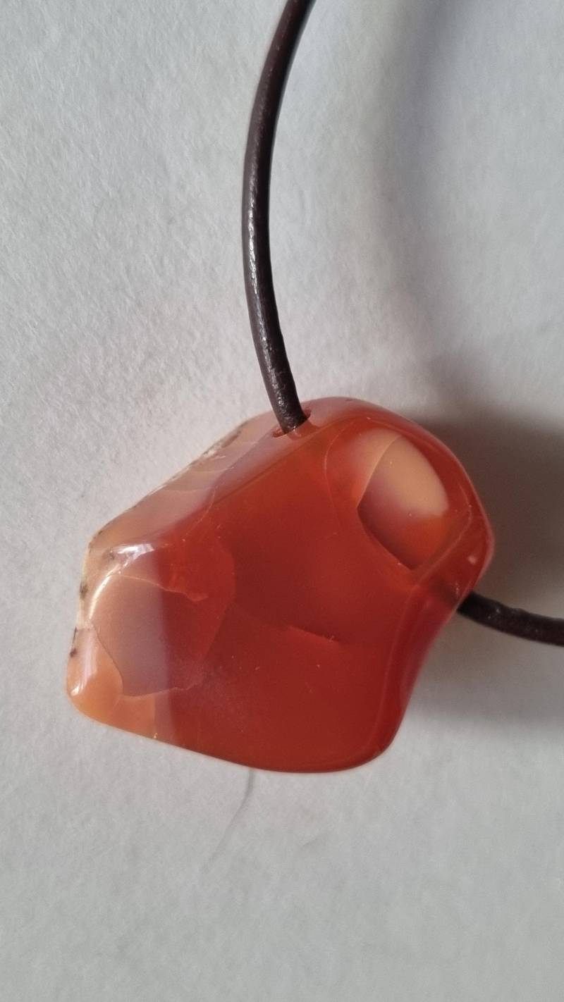 Wunderschön, Feueropal | Mexiko Mit Lederband von ElkesEdelsteinstube