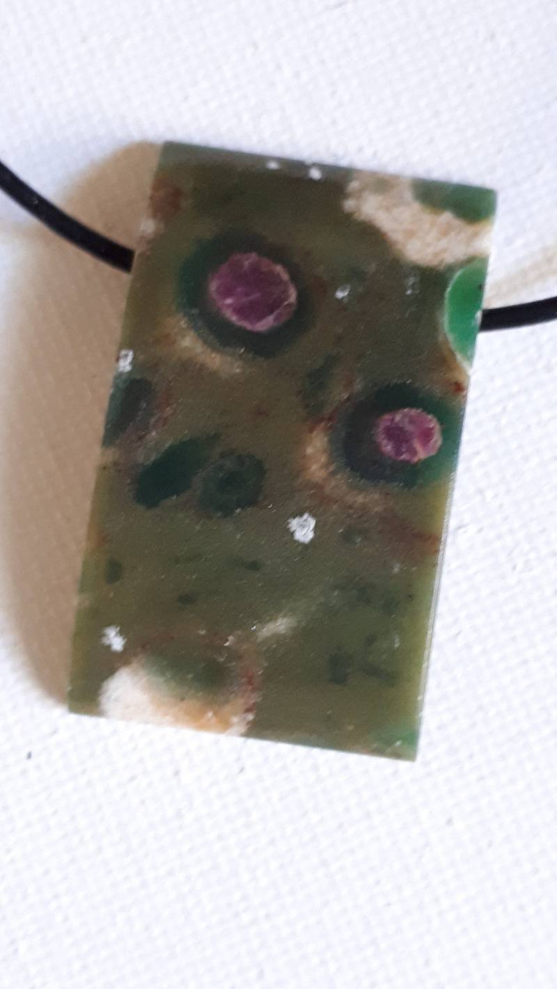 Wunderschön, Rubin-Fuchsit Anhänger Bridge Mit Lederband von ElkesEdelsteinstube