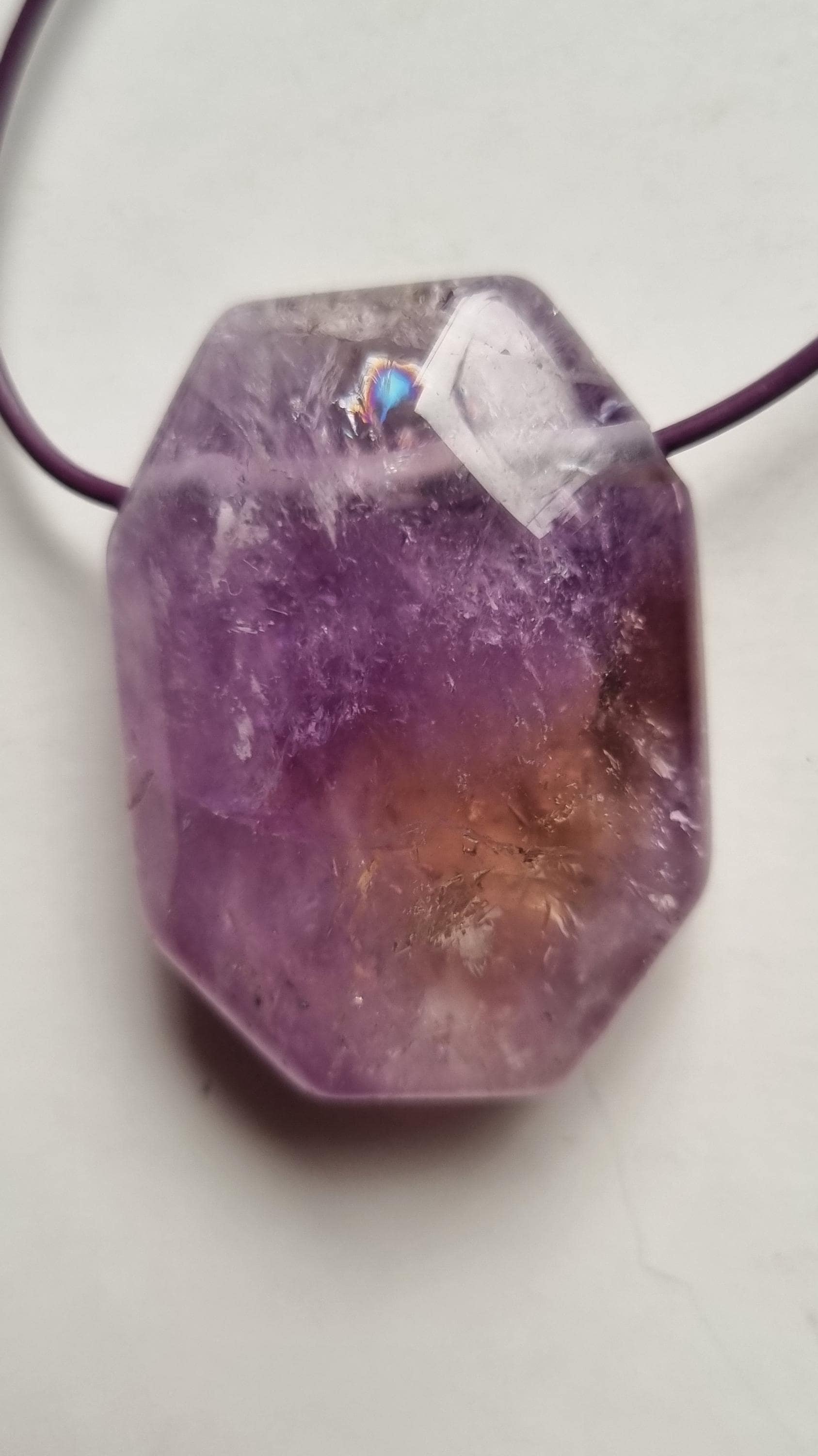 Wunderschöner Ametrin Mit Lederband von ElkesEdelsteinstube