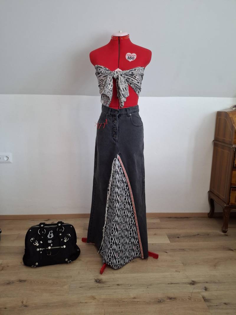Boho Denim Maxi Skirt With Ethnic Jacquard - Upcycled & Custom von ElkoraDesign