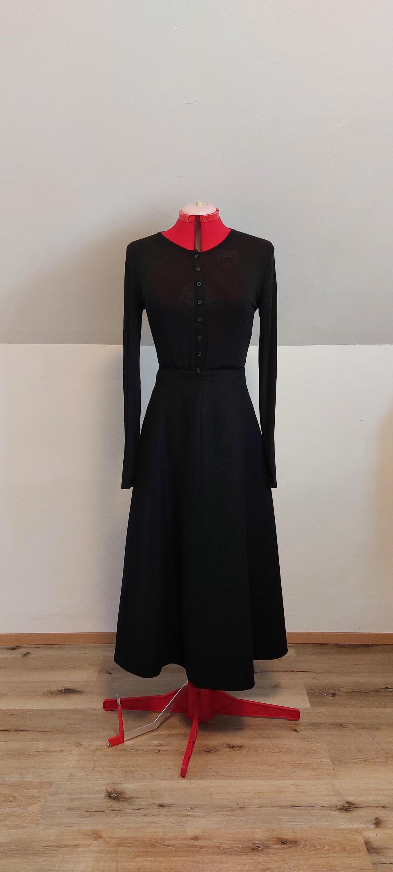 Vintage 1970S Sportmax Skirt Black Felted Wool Cloth A-Line Midi Italy 70S Vintage 1970S Sportmax Skirt Black Felted Wool Cloth A-Line Midi Italy 70S von ElkoraDesign