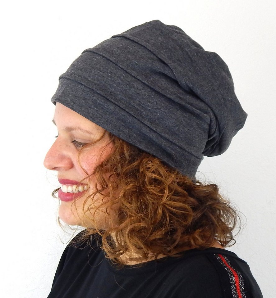Ella Jonte Beanie Herbst Winter Mütze schwarz oder grau mit Falten gefüttert Ella Jonte Beanie Herbst Winter Mütze schwarz oder grau mit Falten gefüttert von Ella Jonte