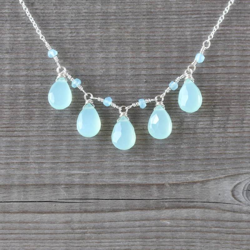 Aqua Chalcedon Bib Halskette in 925 Sterling Silber, 14Kt Gold Oder Rosegold Filled, Blau Grün Edelstein Wire Wrapped Statement Schmuck von EllaArtisanJewellery