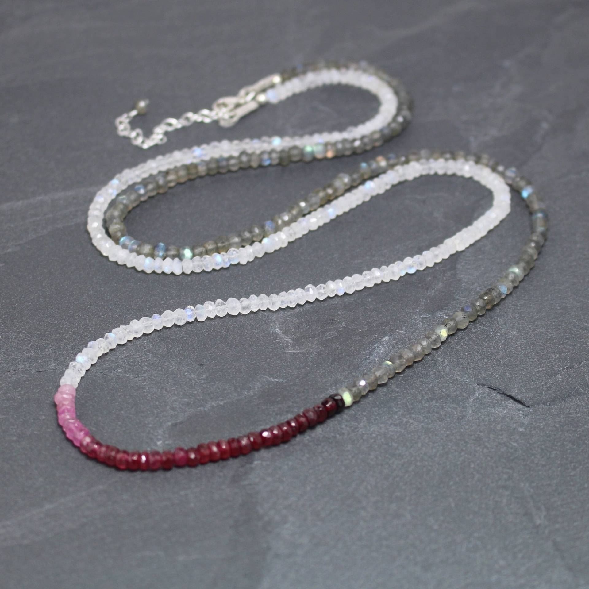 Lange Halskette Aus Rubin, Labradorit Und Regenbogen-Mondstein in Sterling Silber, Gold Oder Rosegold Filled, Ombre Edelstein Für Damen von EllaArtisanJewellery